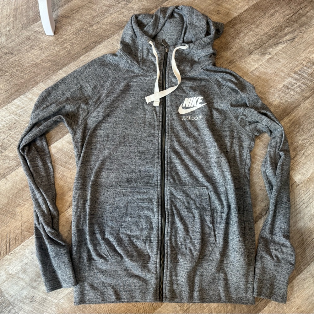 Nike size SM zip up gray thin sweatshirt/t-shirt, transfer logo - Picture 5 of 12